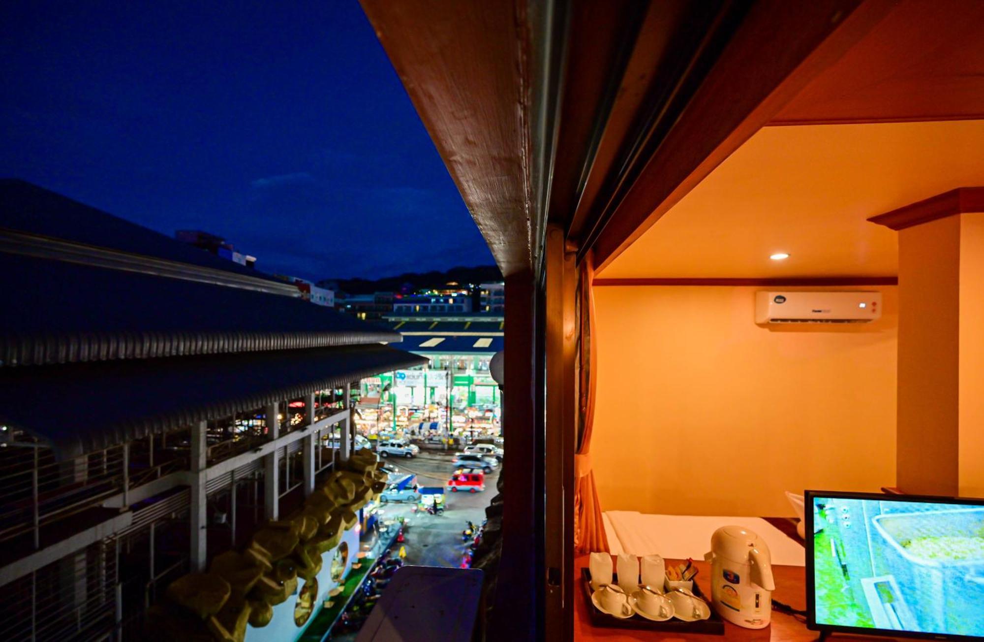 Tiger Complex Hotel Patong Exterior foto
