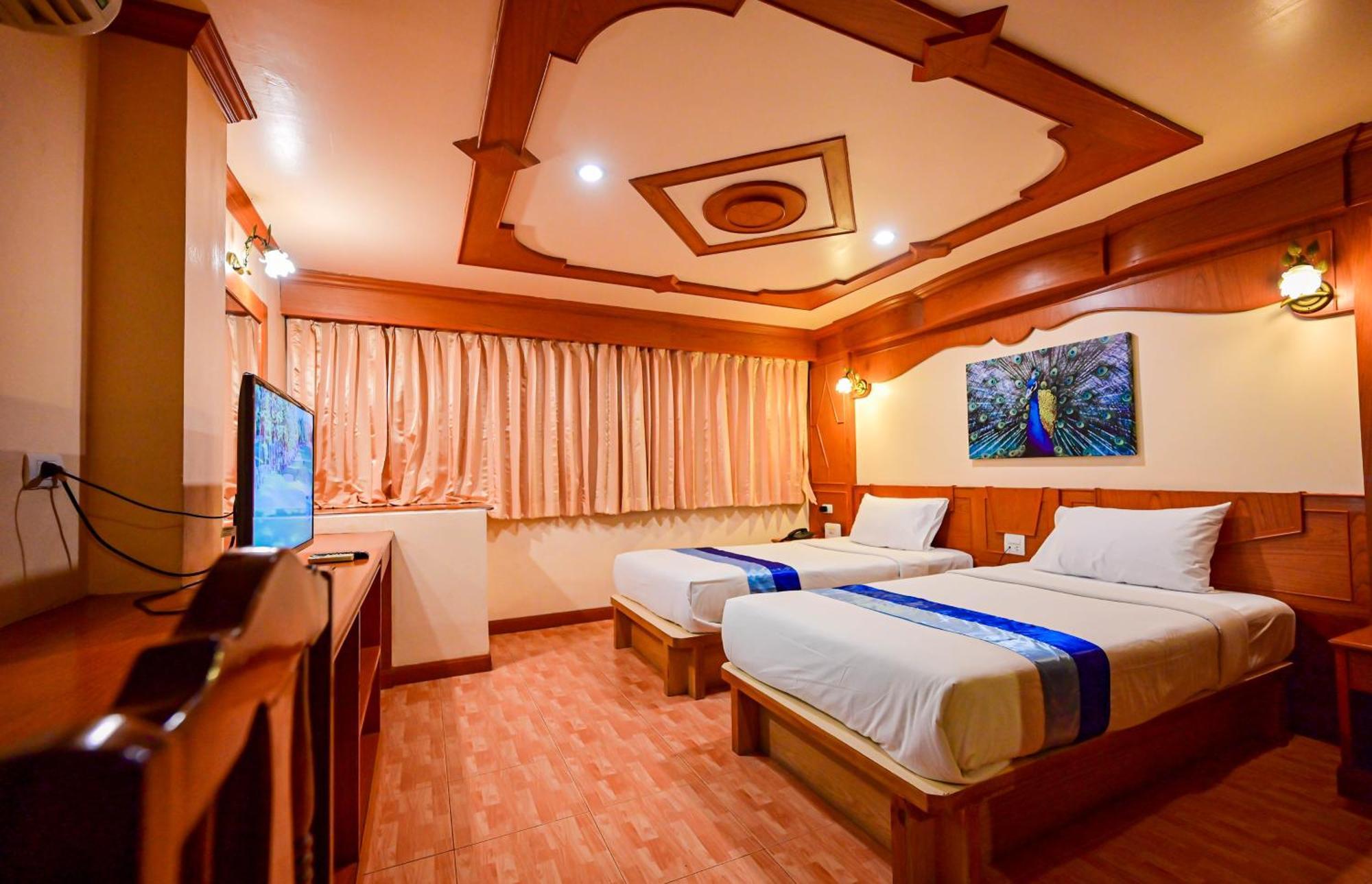 Tiger Complex Hotel Patong Exterior foto
