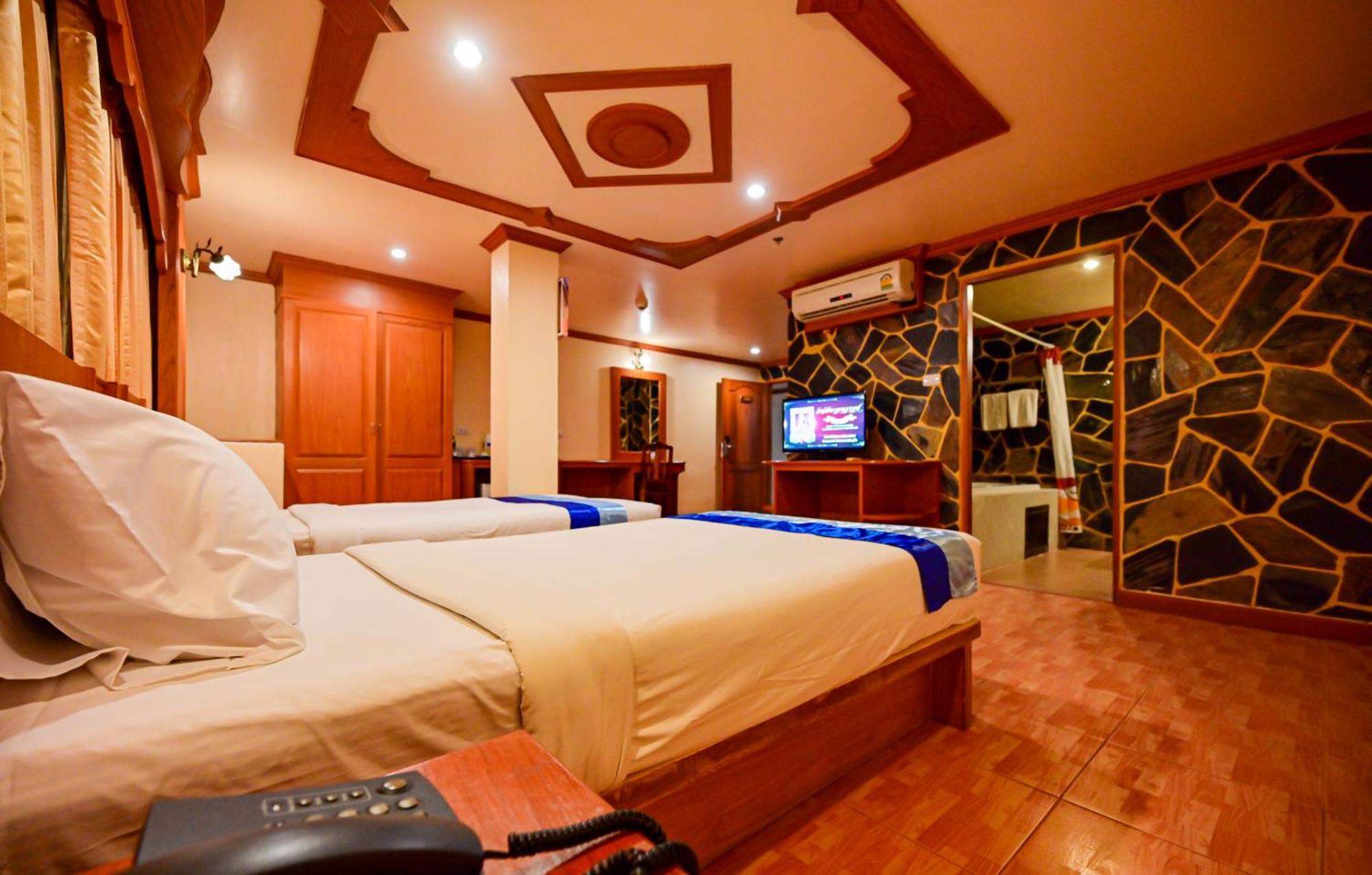 Tiger Complex Hotel Patong Exterior foto